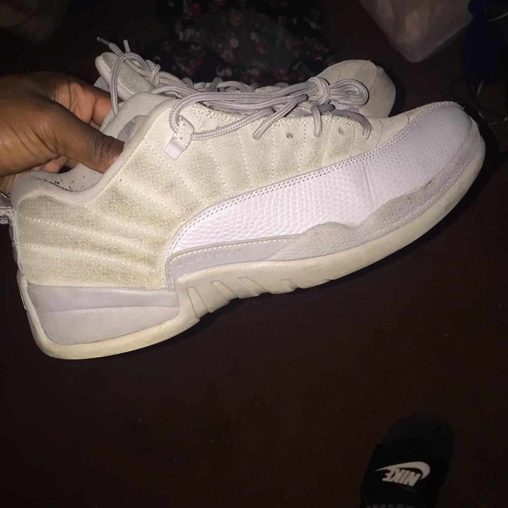 Grey low top 12s